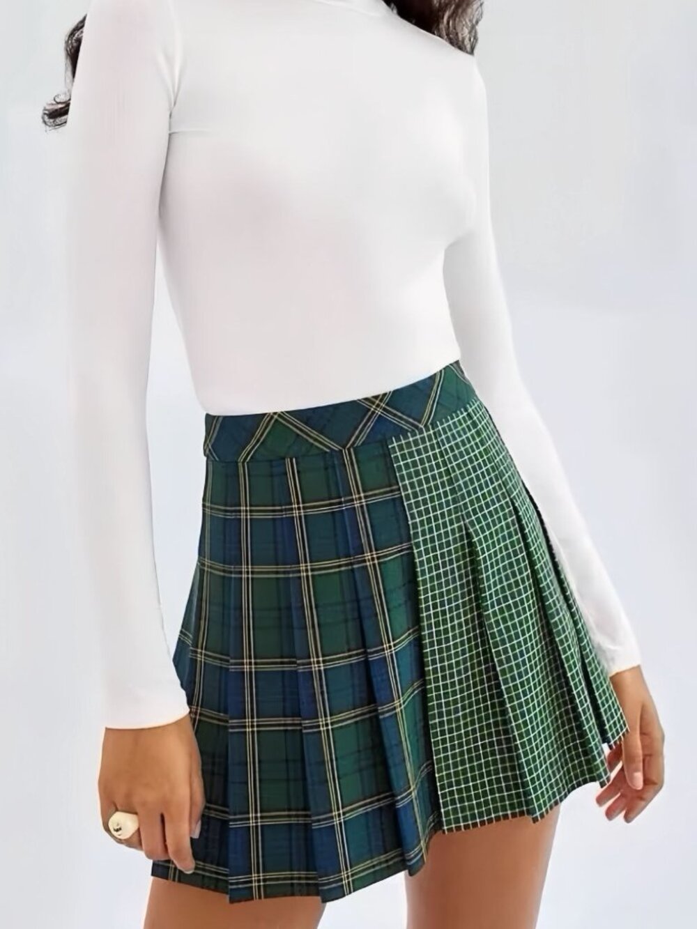 Aritzia Sunday Best Green Mixed Plaid Pleated Mini Skirt Size 0 Preppy